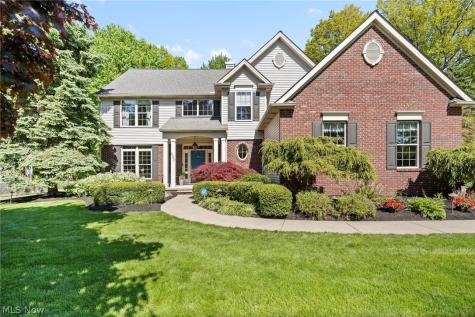 255 Williamsburg Drive Avon Lake OH 44012