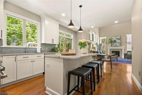 255 Williamsburg Drive Avon Lake OH 44012