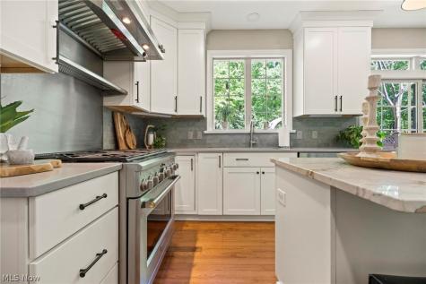 255 Williamsburg Drive Avon Lake OH 44012