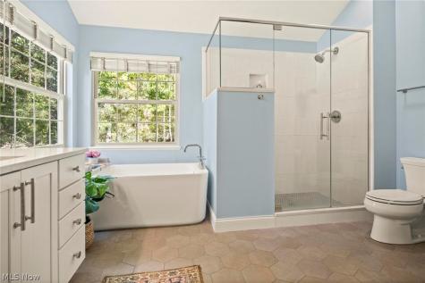255 Williamsburg Drive Avon Lake OH 44012