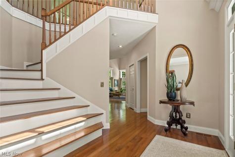 255 Williamsburg Drive Avon Lake OH 44012