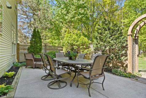 255 Williamsburg Drive Avon Lake OH 44012