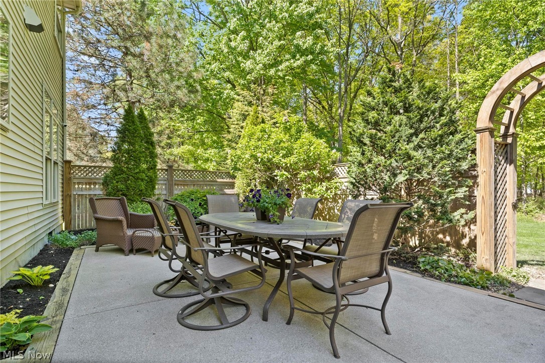 255 Williamsburg Drive Avon Lake OH 44012
