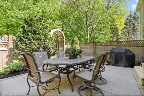 255 Williamsburg Drive Avon Lake OH 44012