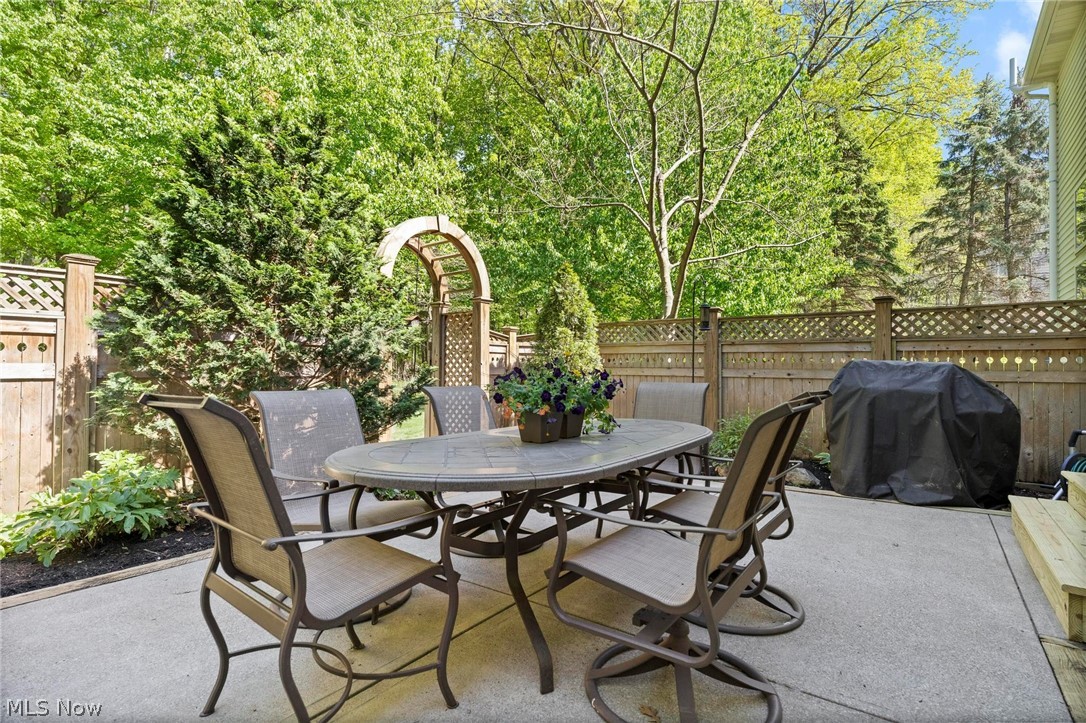 255 Williamsburg Drive Avon Lake OH 44012
