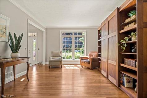 255 Williamsburg Drive Avon Lake OH 44012