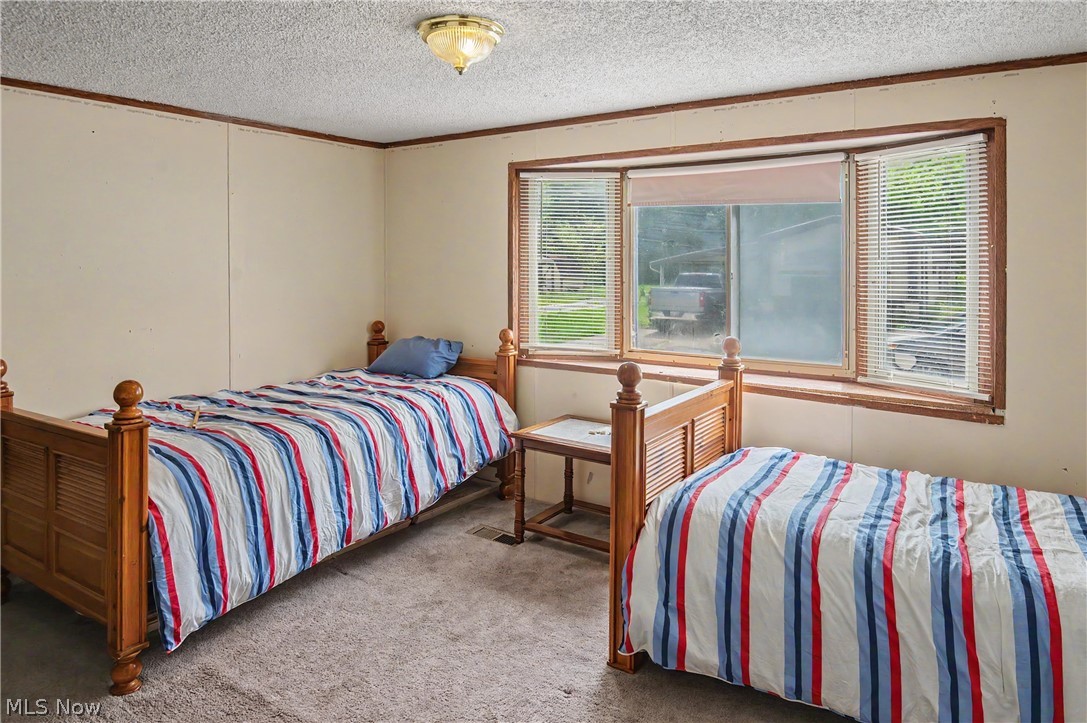 430 Whispering Pines Drive SW Warren OH 44481