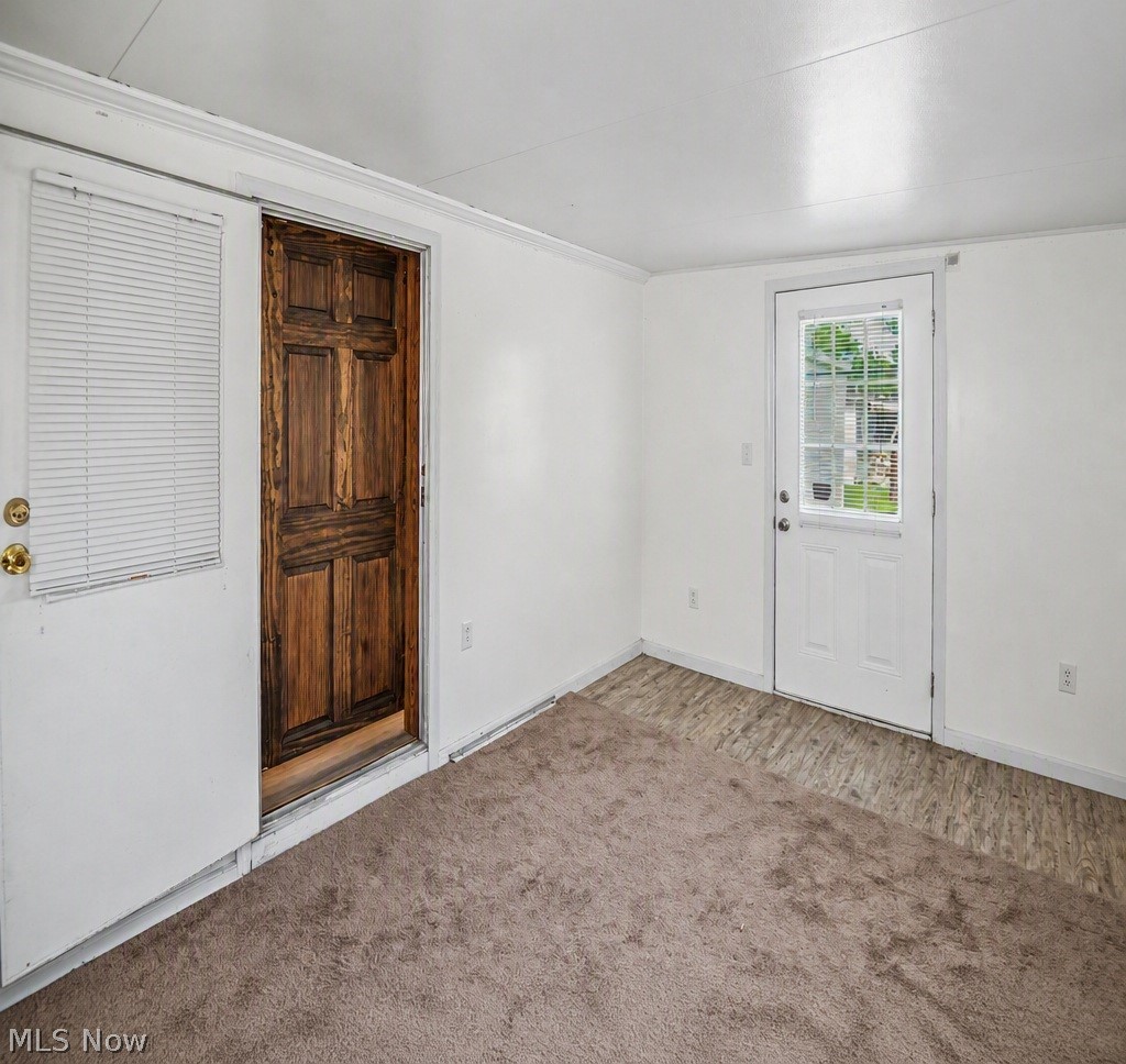 430 Whispering Pines Drive SW Warren OH 44481