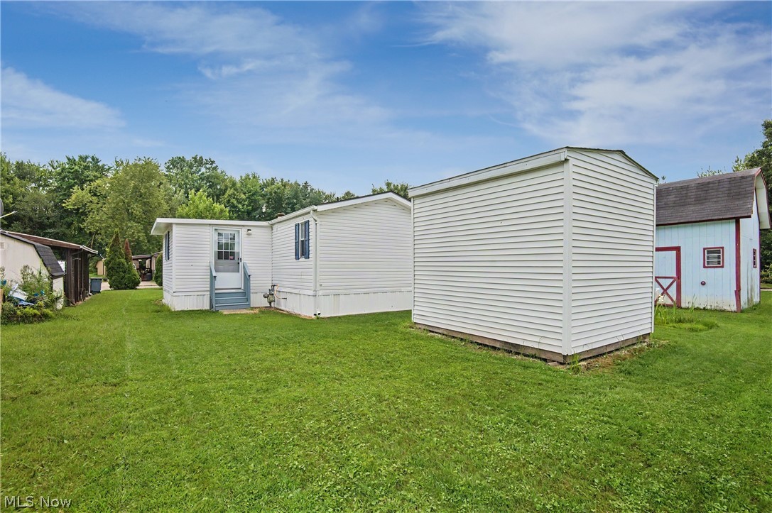 430 Whispering Pines Drive SW Warren OH 44481
