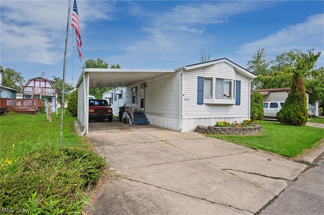 430 Whispering Pines Drive SW Warren OH 44481