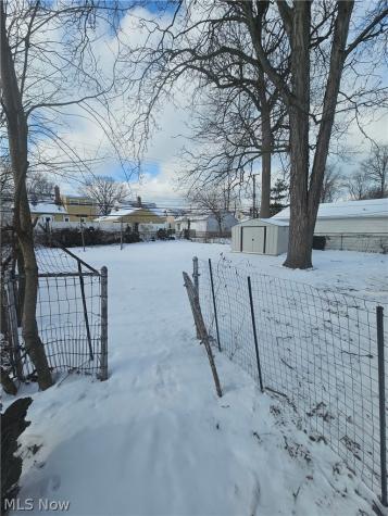 1138 E 331st Street Eastlake OH 44095