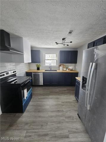 1138 E 331st Street Eastlake OH 44095