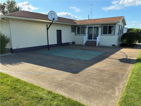 2777 N Apple Creek Road Wooster OH 44691
