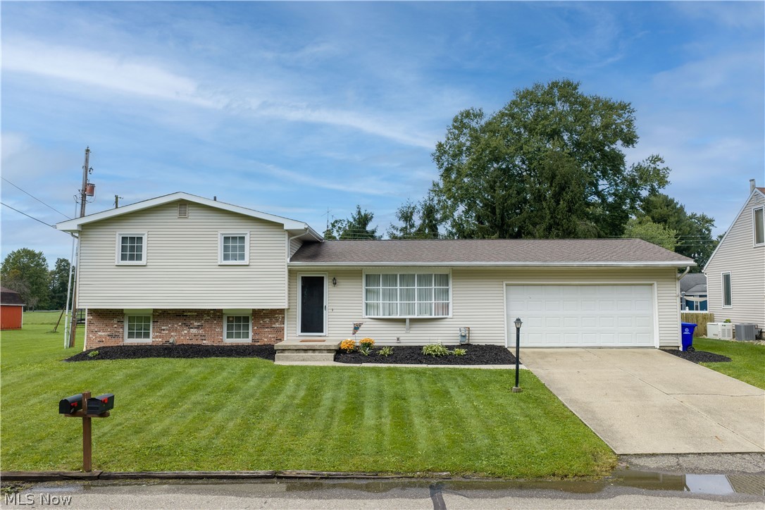 154 Unger Street Gnadenhutten OH 44629