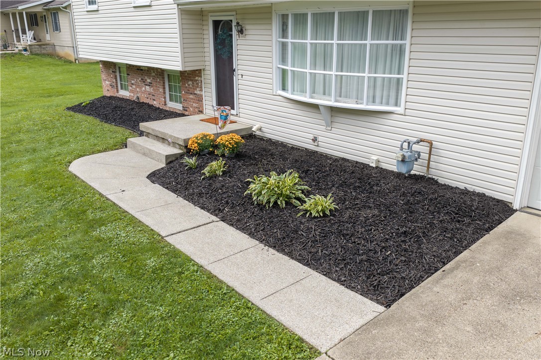 154 Unger Street Gnadenhutten OH 44629