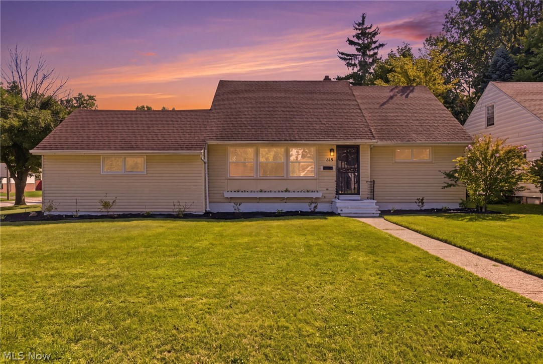 315 Greenvale Road South Euclid OH 44121