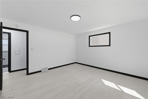 315 Greenvale Road South Euclid OH 44121