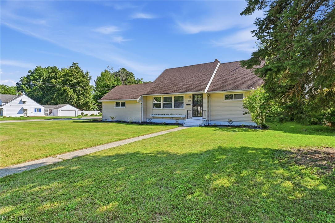 315 Greenvale Road South Euclid OH 44121