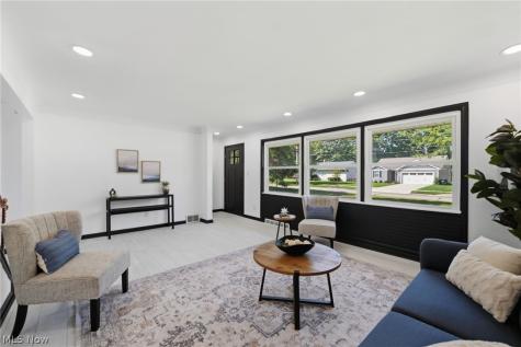 315 Greenvale Road South Euclid OH 44121