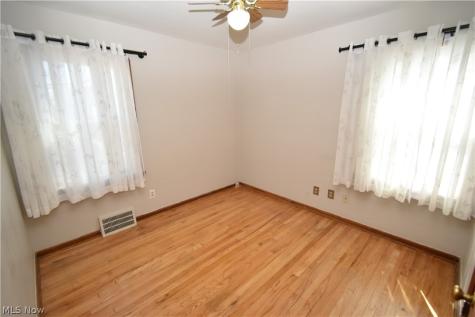 13129 Astor Avenue Cleveland OH 44135