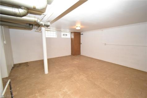 13129 Astor Avenue Cleveland OH 44135