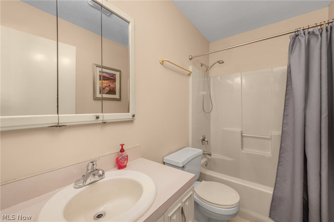 1613 Lakeview Avenue Lorain OH 44053