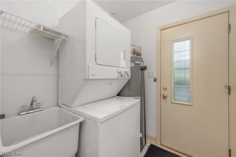 1613 Lakeview Avenue Lorain OH 44053