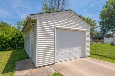1613 Lakeview Avenue Lorain OH 44053