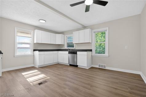 16218 Telfair Avenue Cleveland OH 44128