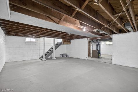 16218 Telfair Avenue Cleveland OH 44128