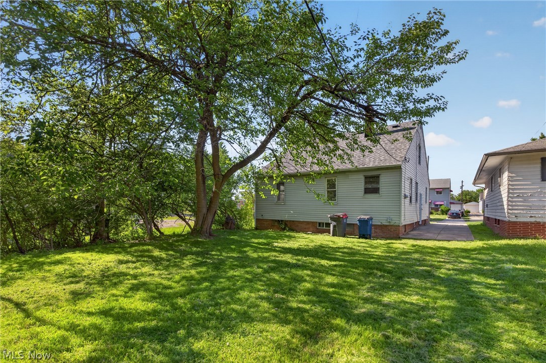 16218 Telfair Avenue Cleveland OH 44128