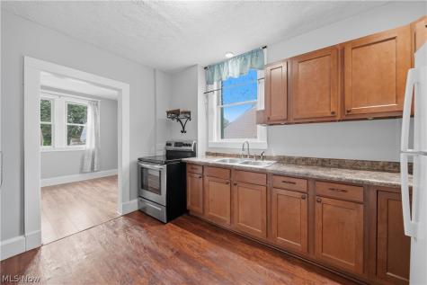 1626 Huguelet Street Akron OH 44305
