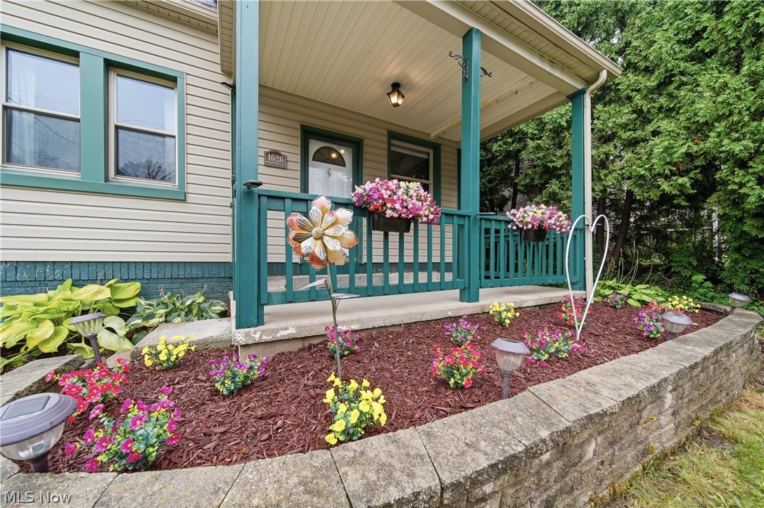 1626 Huguelet Street Akron OH 44305