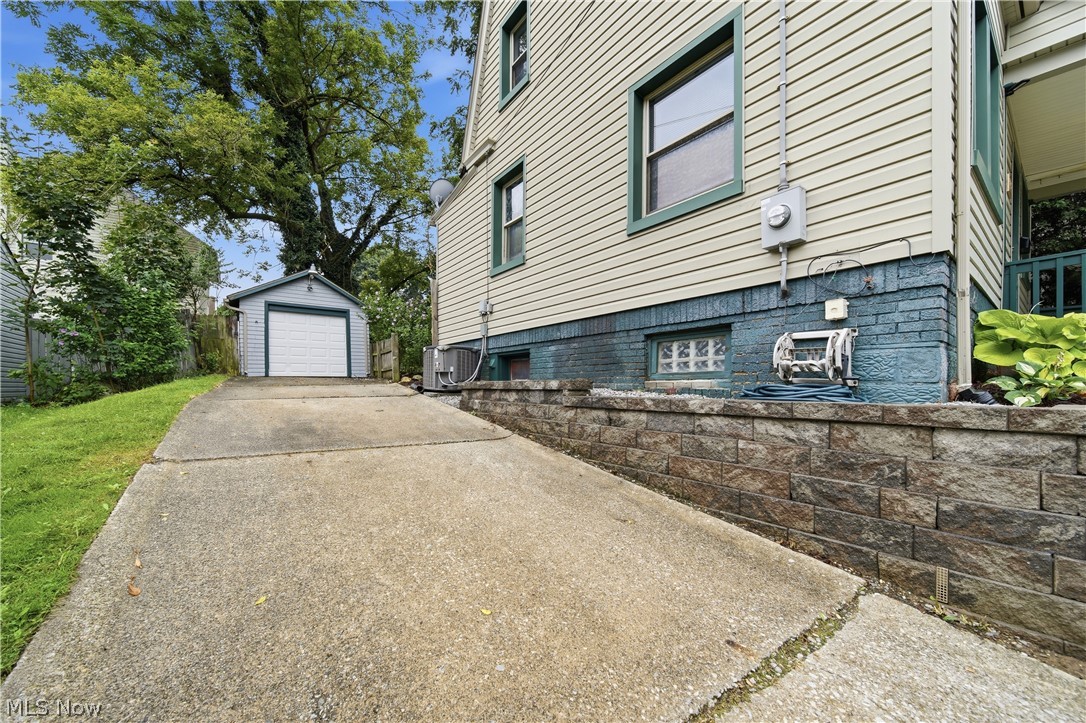 1626 Huguelet Street Akron OH 44305