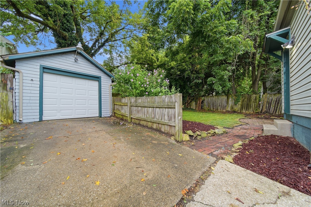 1626 Huguelet Street Akron OH 44305