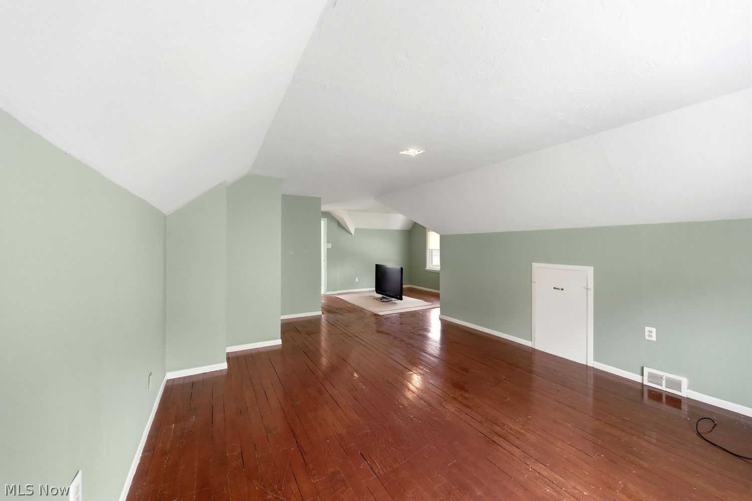 29468 Woodway Drive Wickliffe OH 44092