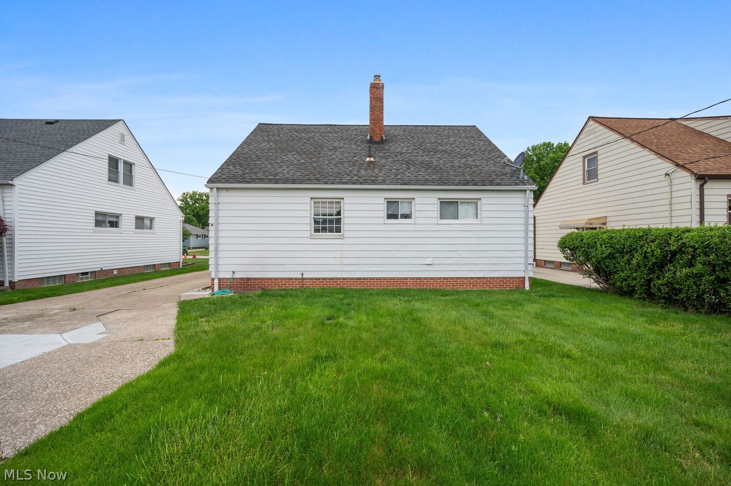 29468 Woodway Drive Wickliffe OH 44092