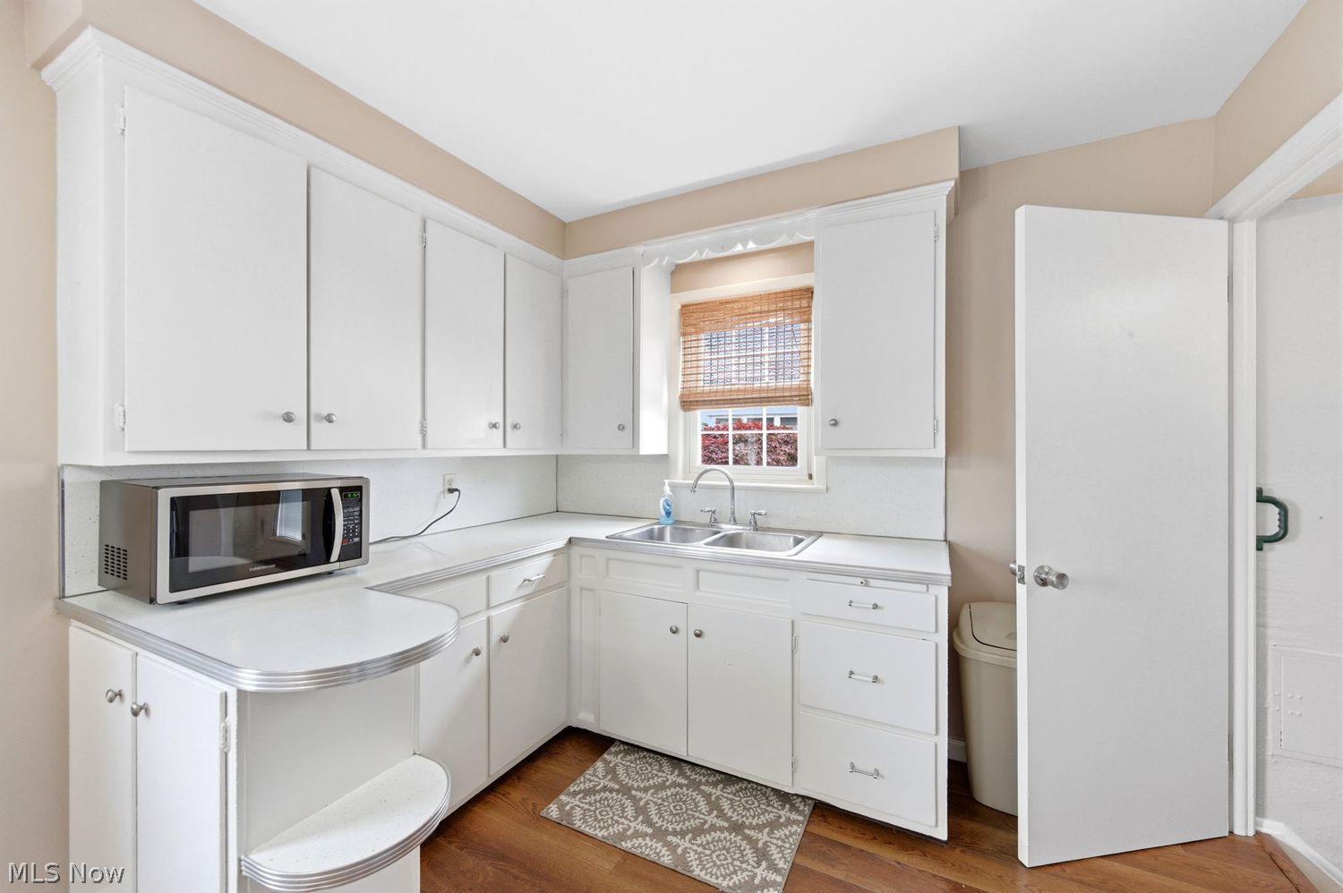 29468 Woodway Drive Wickliffe OH 44092