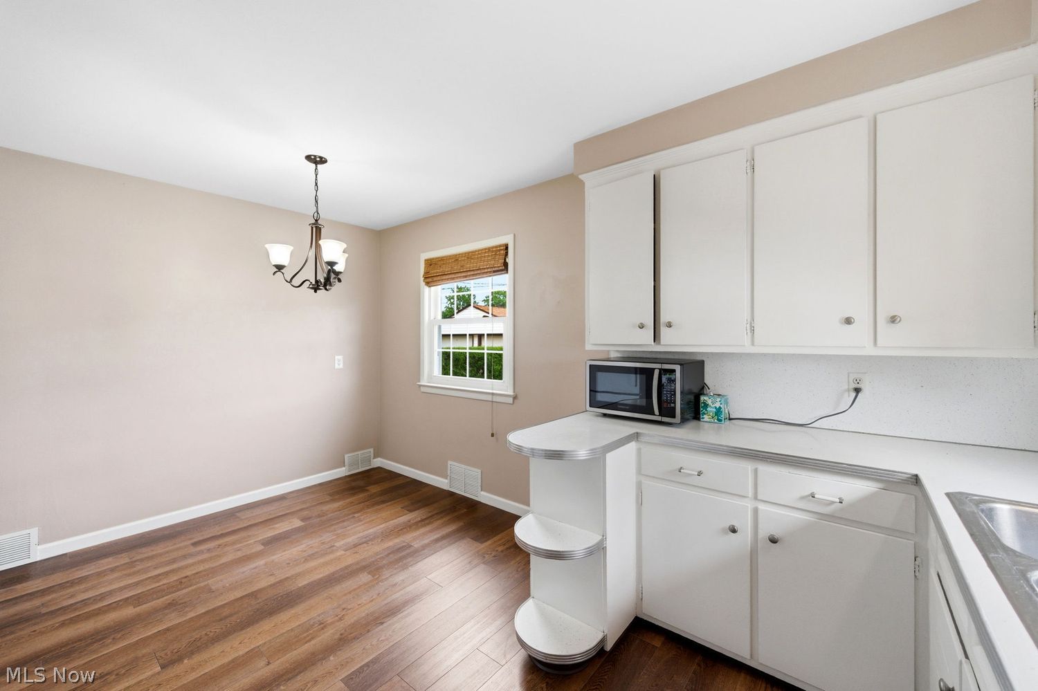 29468 Woodway Drive Wickliffe OH 44092