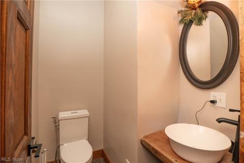8178 Navarre Road SW Massillon OH 44646