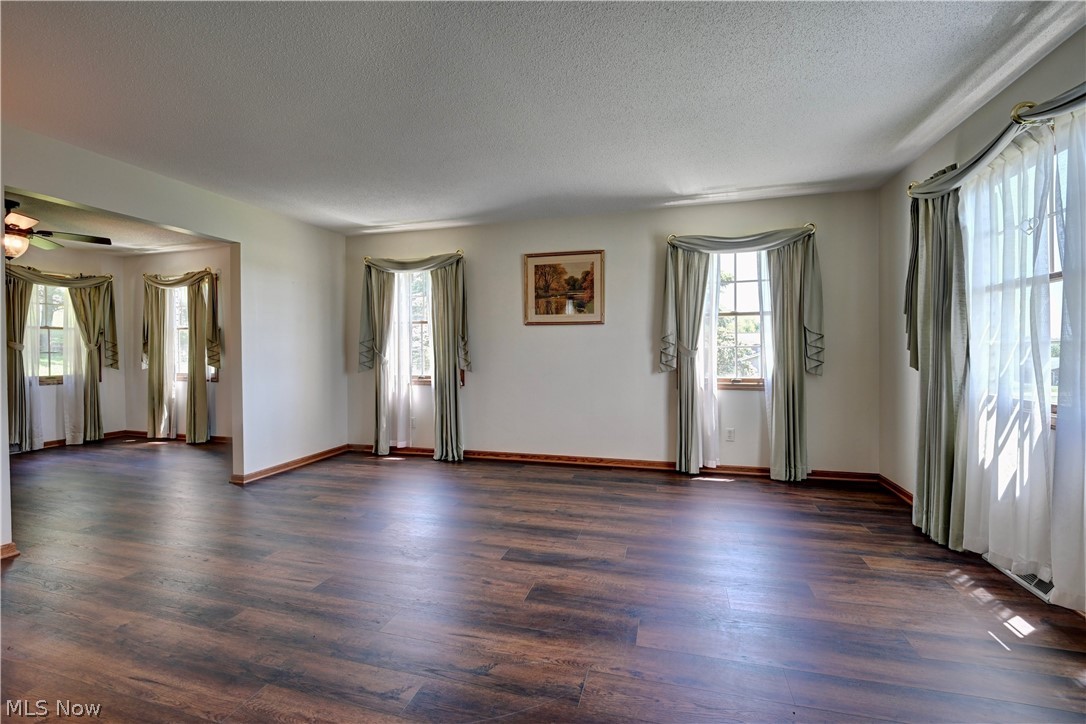883 Basel Street Sugarcreek OH 44681