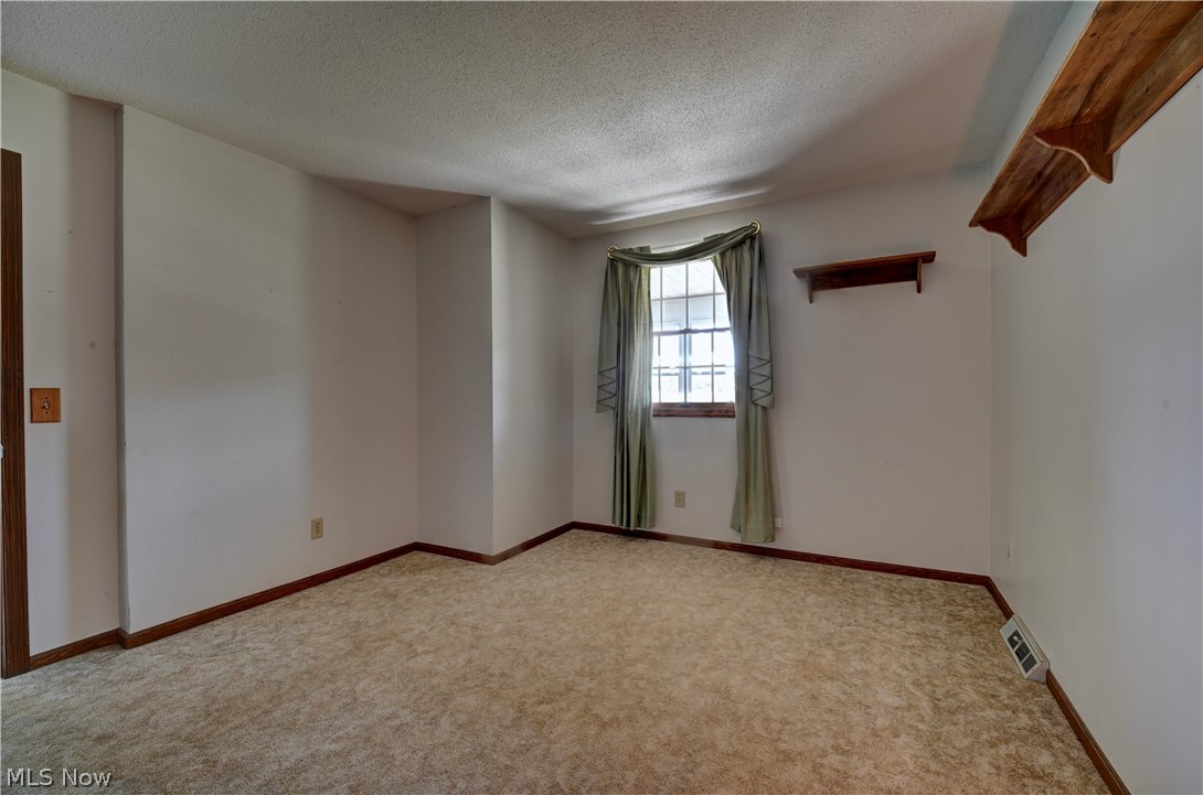 883 Basel Street Sugarcreek OH 44681