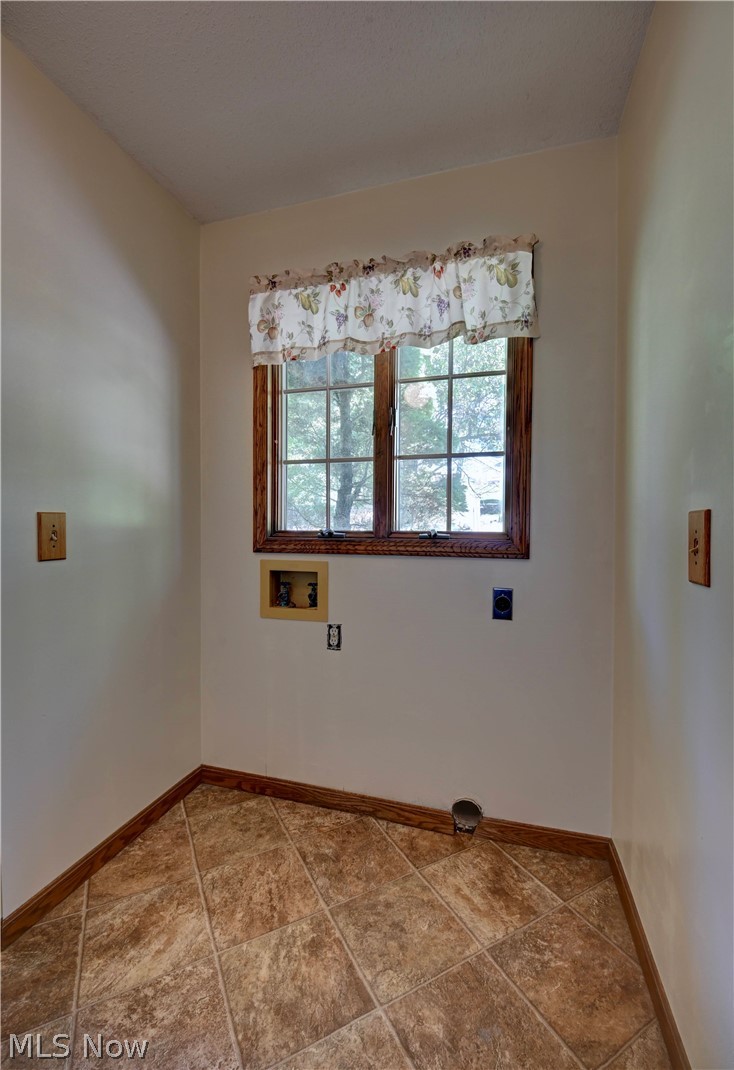 883 Basel Street Sugarcreek OH 44681