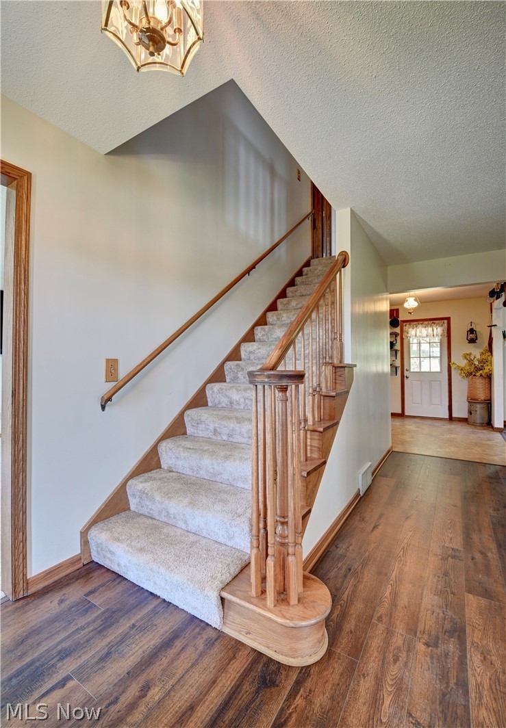 883 Basel Street Sugarcreek OH 44681