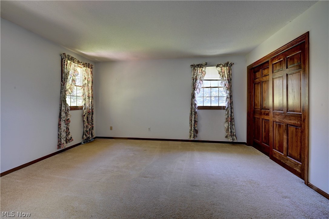 883 Basel Street Sugarcreek OH 44681