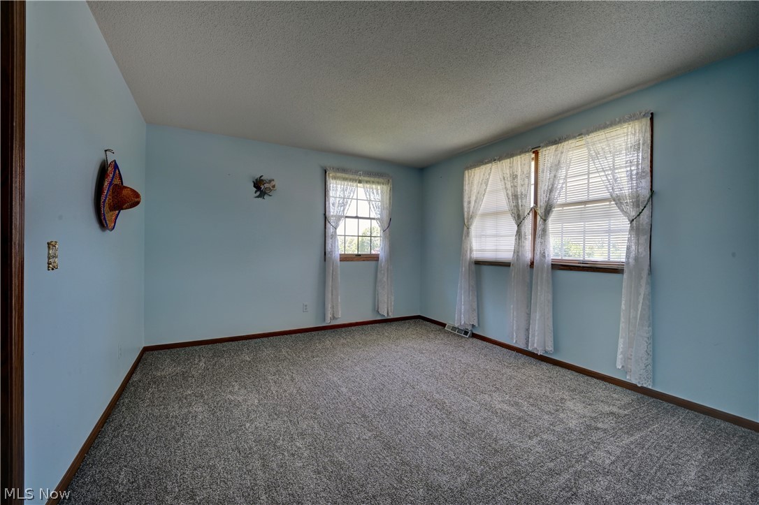 883 Basel Street Sugarcreek OH 44681