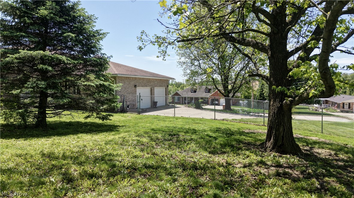 883 Basel Street Sugarcreek OH 44681
