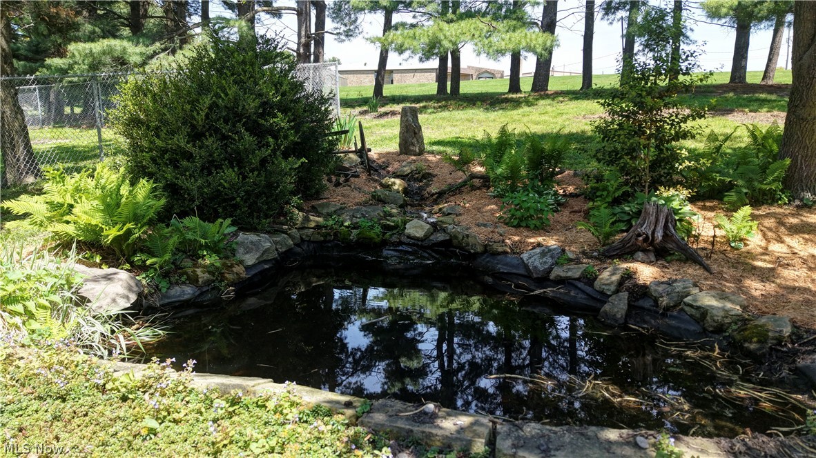 883 Basel Street Sugarcreek OH 44681