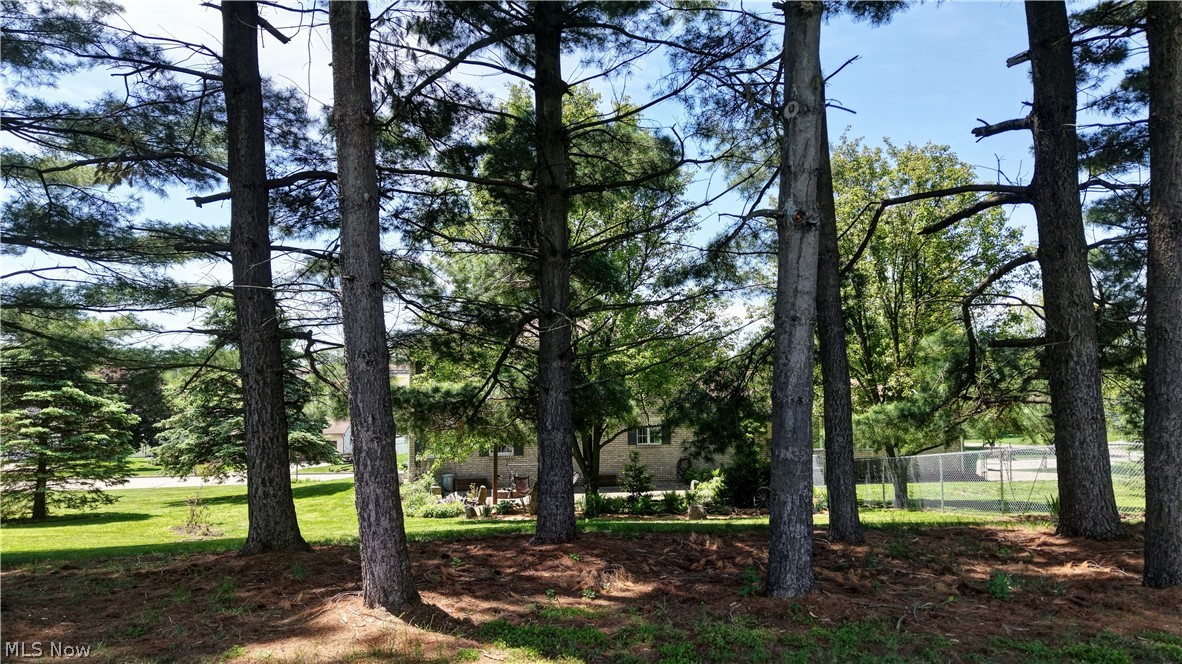 883 Basel Street Sugarcreek OH 44681