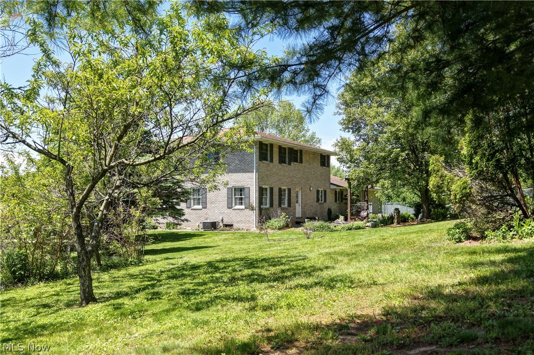 883 Basel Street Sugarcreek OH 44681